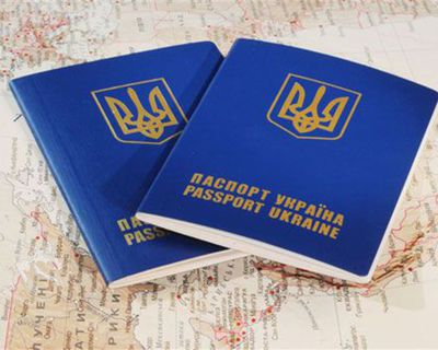 Украинцам не придется менять загранпаспорта